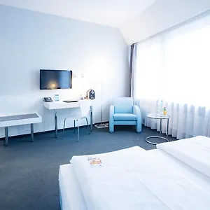 Garner - Checkpoint Charlie By Ihg **** Берлин